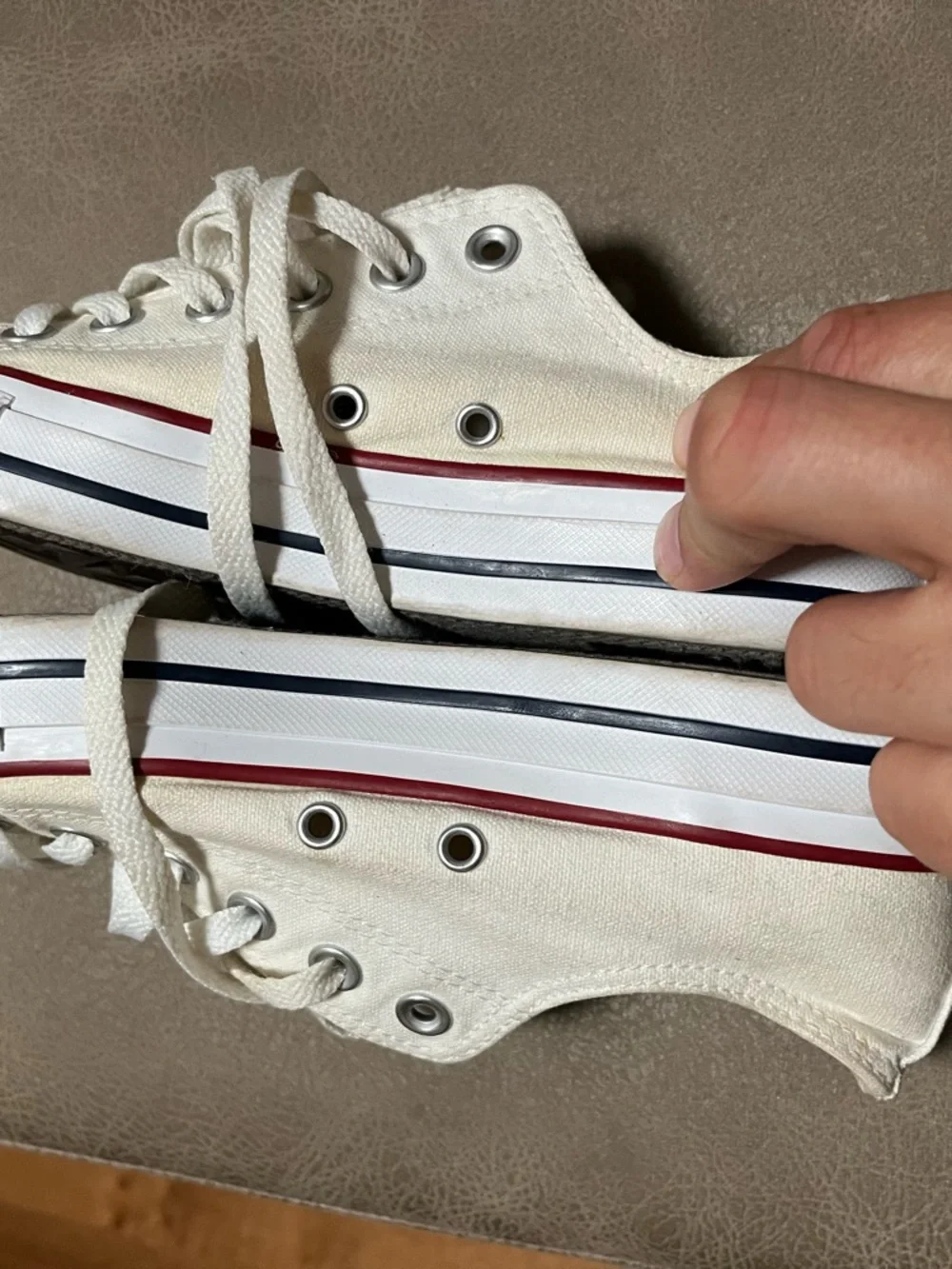 Converse Classic Low Top Canvas Sneakers in Off-White with Red Trim unisex - Picture 8 of 9
